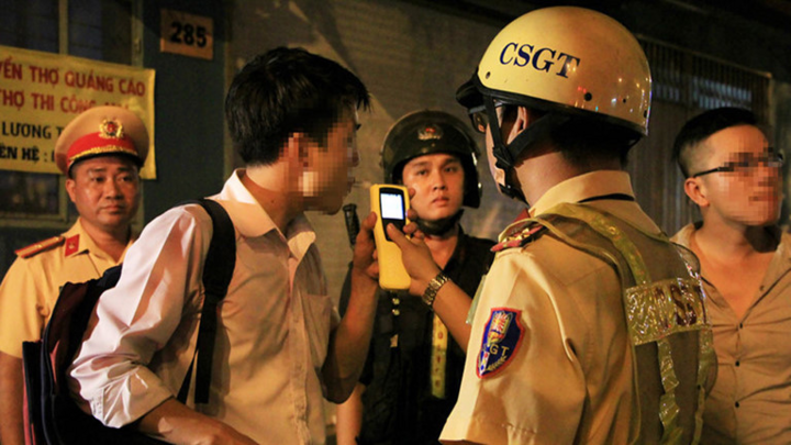 Giật mình con số 'khủng' phạt vi phạm nồng độ cồn