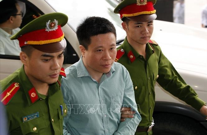 Cựu Chủ tịch Oceanbank Hà Văn Thắm nhận thêm 15 năm tù