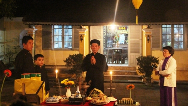 Văn khấn chuẩn nhất cúng Giao thừa Tết Canh Tý 2020