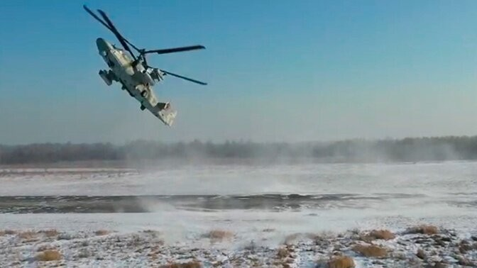 Video: Xem ‘cá sấu’ Ka-52 ‘múa ba lê’ trên bầu trời