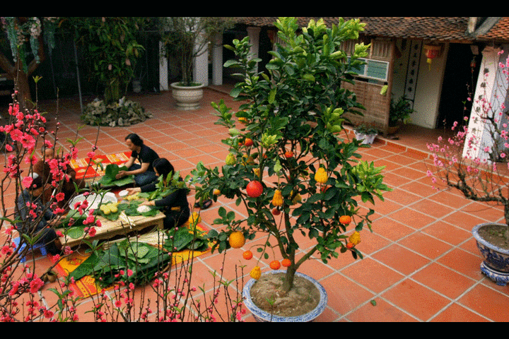 Video: Người lao động chạnh lòng đón Tết xa quê