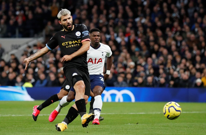 Tottenham thắng Man City, giúp Liverpool áp sát ngôi vô địch
