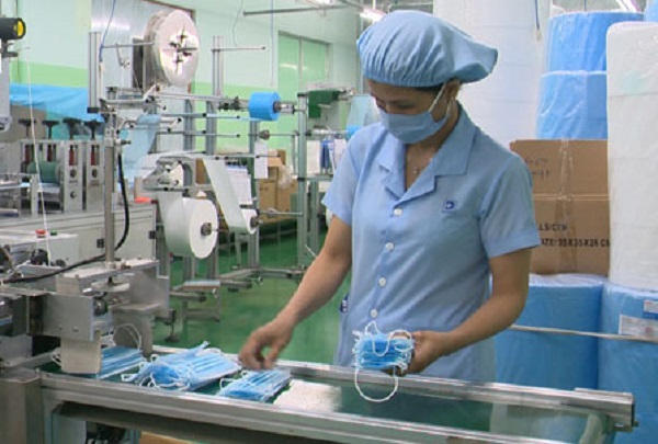 Doanh nghiệp sản xuất khẩu trang y tế cam kết không lấy lãi, không tăng giá