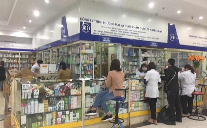 Nhà thuốc tại Hapulico gỡ biển ‘không bán khẩu trang, miễn hỏi’