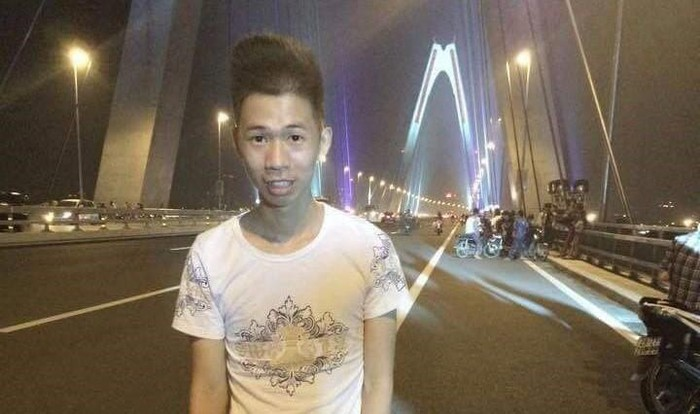 Bắt 'nghịch tử' đâm bố mẹ thương vong rồi phóng xe bỏ trốn