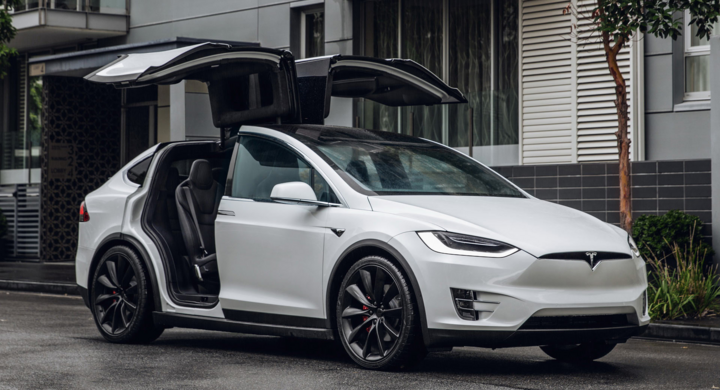 Tesla triệu hồi 15.000 xe tại Bắc Mỹ