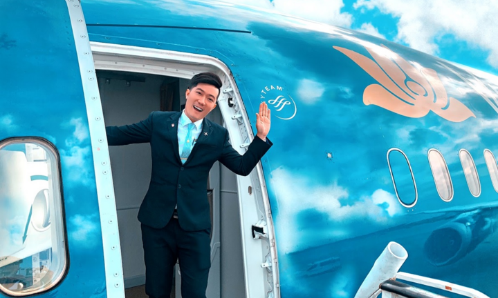 Chàng tiếp viên vượt định kiến để bảo vệ tình yêu