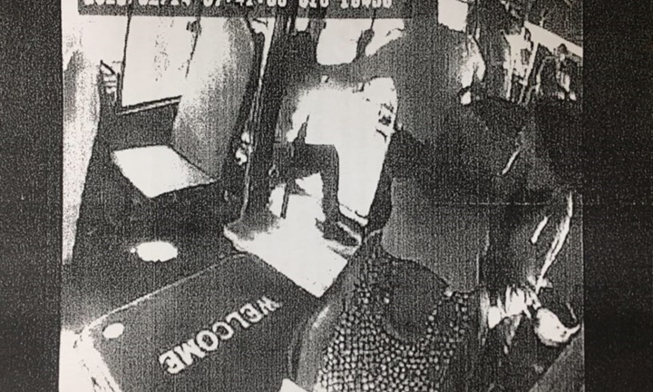 Đình chỉ tài xế xe buýt đánh hành khách 