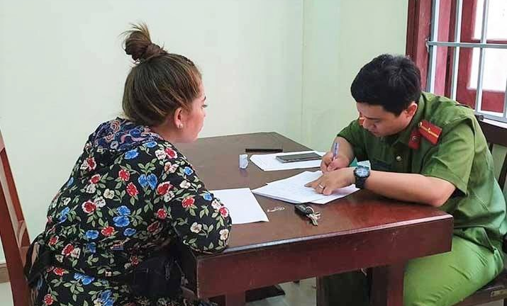 Triệu tập đôi nam nữ hành hung phóng viên Đài truyền hình VTV8 đang tác nghiệp