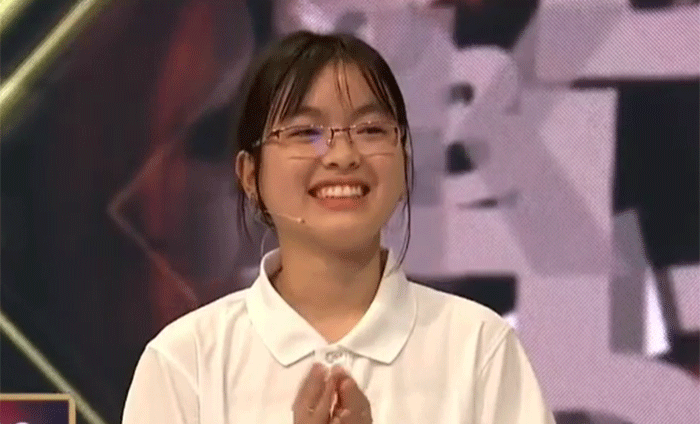 Nữ sinh 'nhỏ nhưng có võ' giành vòng nguyệt quế cuộc thi tuần Olympia