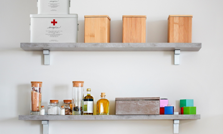 Soi tủ thuốc gia đình của các 'hot mom' giữa dịch Covid-19