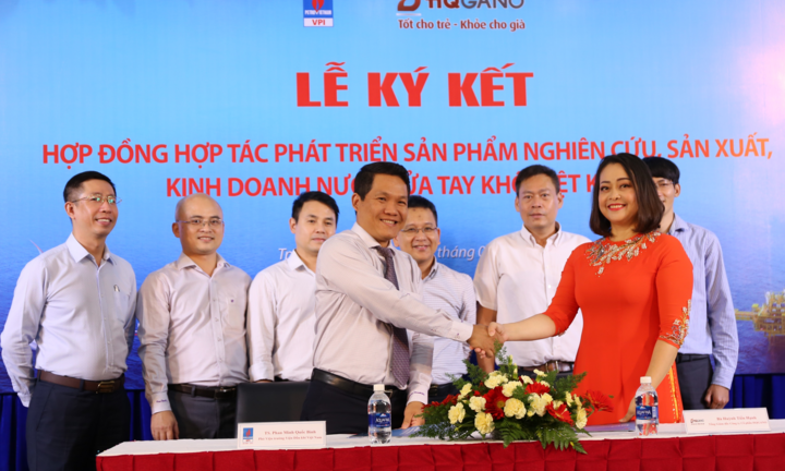 VPI và HQGANO hợp tác sản xuất nước rửa tay khô diệt khuẩn