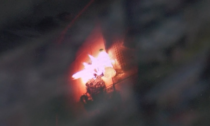 Video: Kỳ lạ đồ vật tự bốc cháy trong ngôi nhà ở Cà Mau