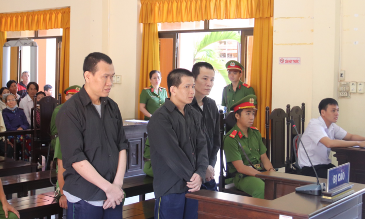 Thuê giang hồ chém đối thủ làm ăn giá 5 triệu đồng