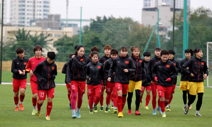 HLV Mai Đức Chung chốt danh sách ĐT nữ Việt Nam đấu Australia ở vòng loại Olympic