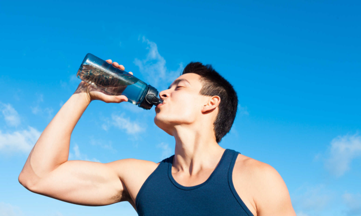 Lợi ích tuyệt vời của việc uống nước vào sáng sớm