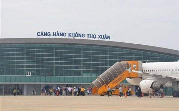 Vừa xuống sân bay, một hành khách có biểu hiện ho, khó thở