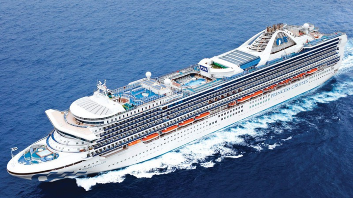 Mỹ: Hành khách nhiễm Covid-19 chết, du thuyền chở 3.500 người lênh đênh ngoài khơi