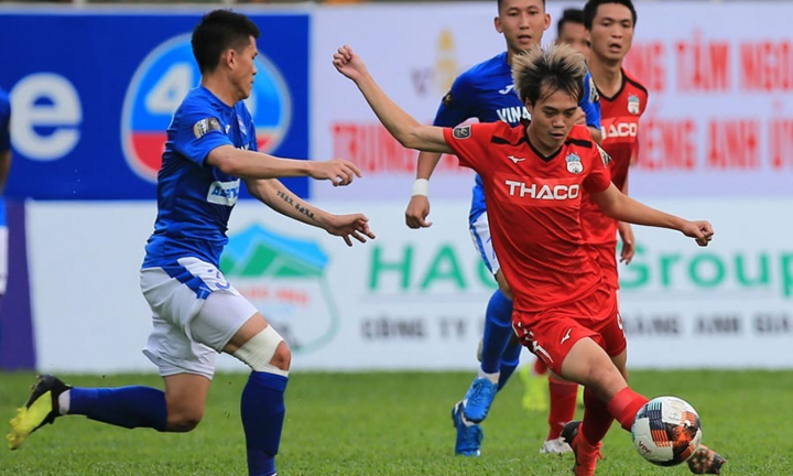 Cựu trung vệ ĐT Việt Nam mắc sai lầm, dâng chiến thắng cho HAGL