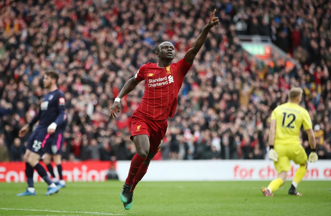 Ngược dòng hạ Bournemouth, Liverpool tạm thoát khủng hoảng