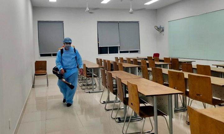 Nhiều trường Đại học ở Hà Nội lùi lịch tập trung