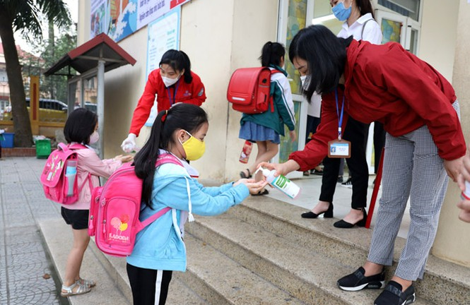 Các địa phương cho nghỉ học, Vĩnh Phúc vẫn cho học sinh đến trường