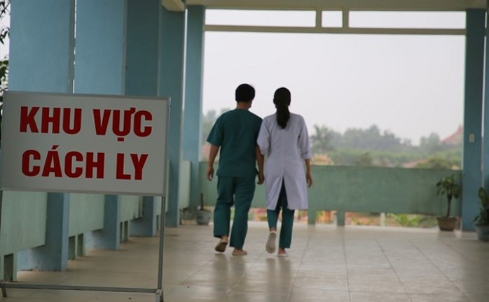 Tráo người đi cách ly thay: Có vai vế, có tiền cũng chẳng mua nổi ý thức