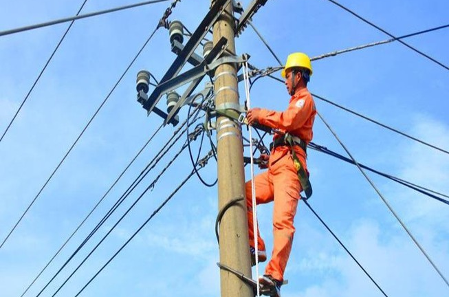 Đề xuất điện một giá bị bác bỏ vì vô lý, thiếu minh bạch, không hợp thời