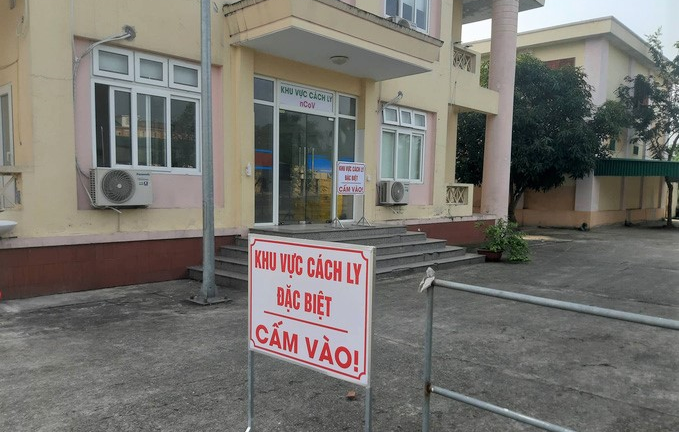 Nghệ An cách ly 11 người đi cùng chuyến bay với ca nhiễm virus corona thứ 51