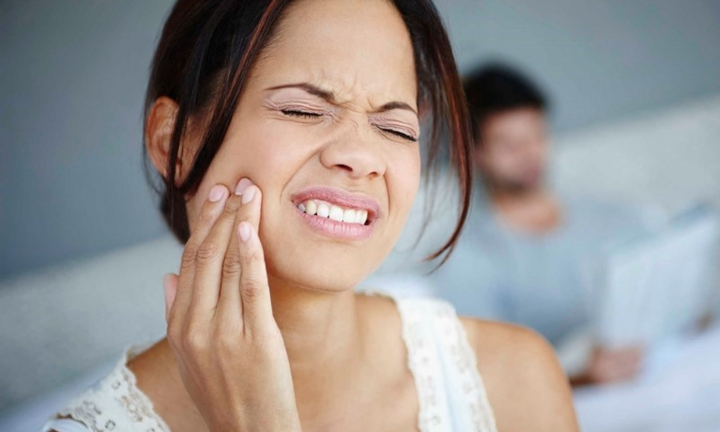 Mách bạn 13 bài thuốc làm dịu cơn đau răng tại nhà