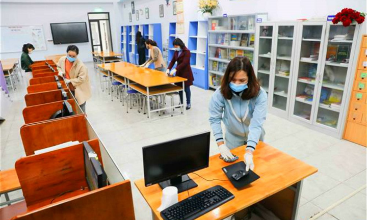 Video: Vệ sinh nơi làm việc thế nào để phòng dịch Covid-19?