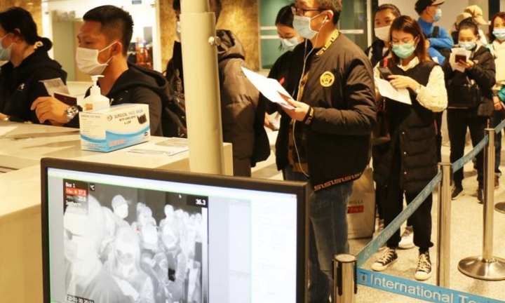 Vì sao 'bệnh nhân 59' vẫn mắc Covid-19 sau 3 lần xét nghiệm âm tính?