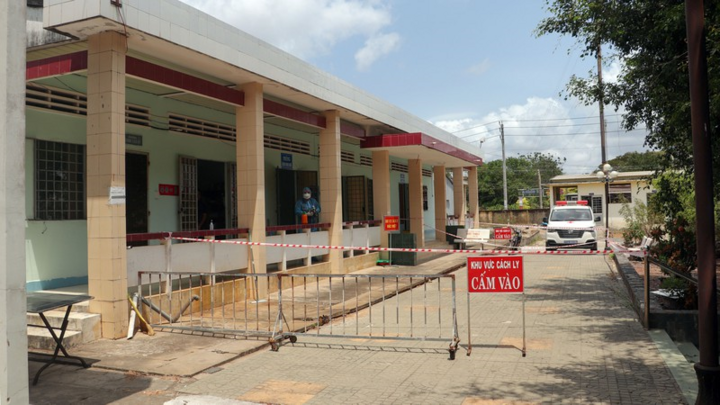 Video: Một người mắc Covid-19, Bến Tre cách ly gần 1.600 người