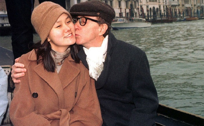 Đạo diễn Woody Allen: 4 lần đoạt Oscar, vết nhơ cưới con gái nuôi của người tình