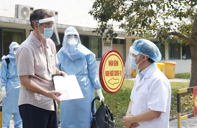 Video: Bệnh nhân thứ 33 mắc Covid-19 xuất viện