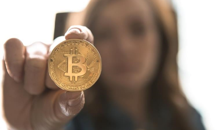 Bitcoin chạm ngưỡng 9.000 USD