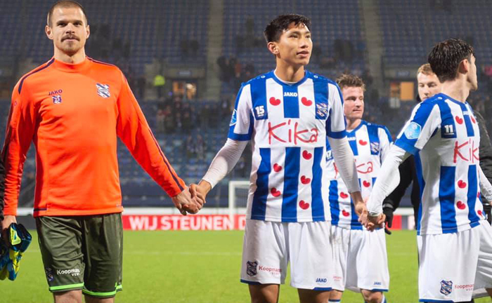 Heerenveen chia tay cùng lúc 5 cầu thủ phòng ngự