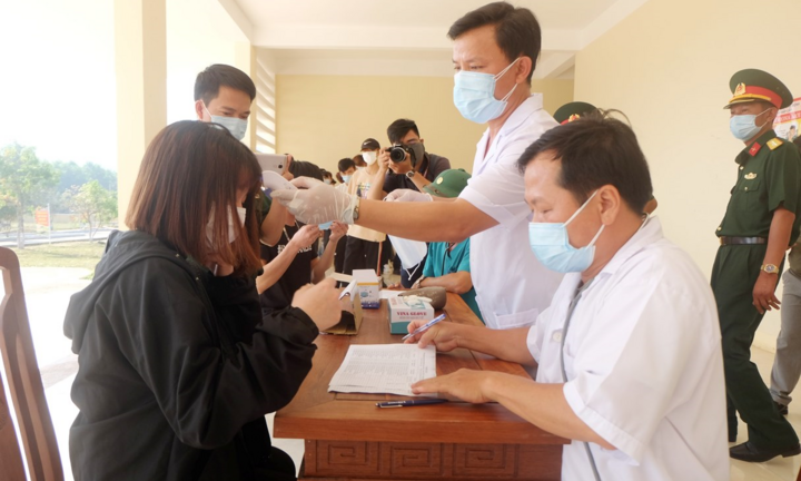 Đà Nẵng đề nghị các tỉnh bố trí xe đón công dân hết cách ly trở về