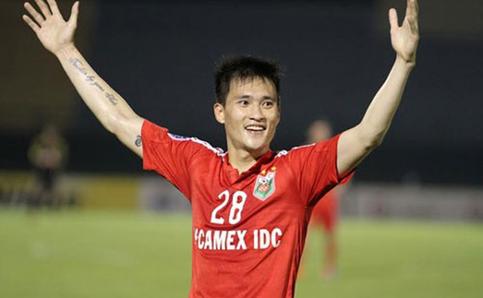 Giải nghệ gần 10 năm, Lê Công Vinh đi học bằng huấn luyện viên