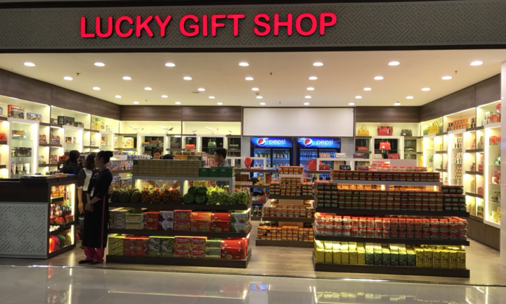 Doanh nghiệp kinh doanh dịch vụ tại sân bay lao đao, cổ phiếu giảm 50%