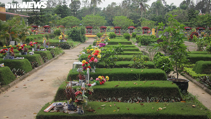 Nghĩa trang lớn nhất Hải Phòng vắng vẻ chưa từng thấy trong ngày Tết Thanh minh