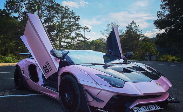 Siêu xe Lamborghini Aventador LP700-4 đắt nhất Việt Nam 4 lần đổi màu