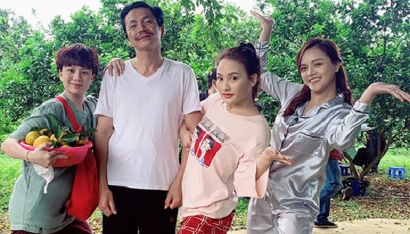 Những hình ảnh hậu trường hài hước của 'Về nhà đi con' phiên bản Covid-19