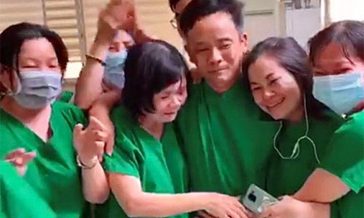 Video: Y bác sỹ Bình Thuận bật khóc khi bệnh nhân cuối cùng âm tính với COVID-19