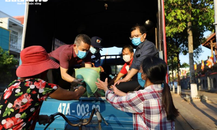 Đắk Lắk hỗ trợ người bán vé số dạo 450 nghìn đồng/người