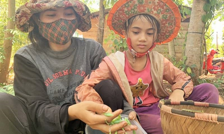 Bỏ túi bạc triệu mỗi ngày nhờ đi săn ‘tôm rừng’ Tây Nguyên