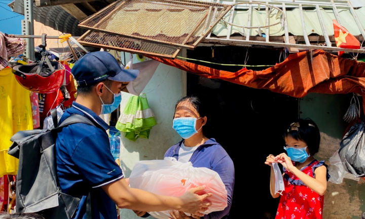 Novaland trao 5.000 phần quà đến những người có hoàn cảnh khó khăn do Covid-19