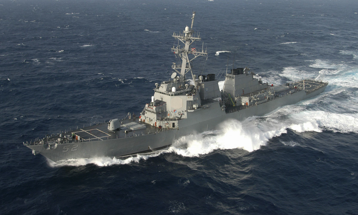 Mỹ điều tàu chiến đi qua eo biển Đài Loan cùng thời điểm Trung Quốc tập trận