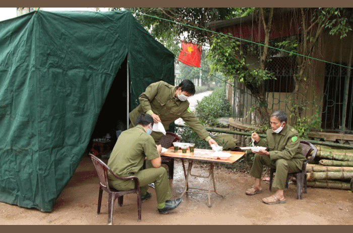 Toàn bộ người tiếp xúc gần bệnh nhân thứ 251 có kết quả âm tính lần 1