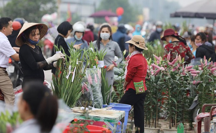 Bộ Y tế ra thông báo khẩn đối với những người đến Chợ hoa Mê Linh